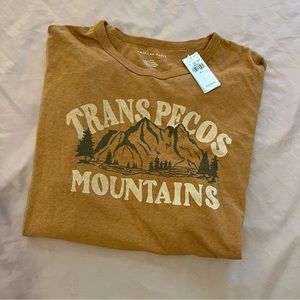 NWT AEO Mustard Mens Graphic T-shirt large
